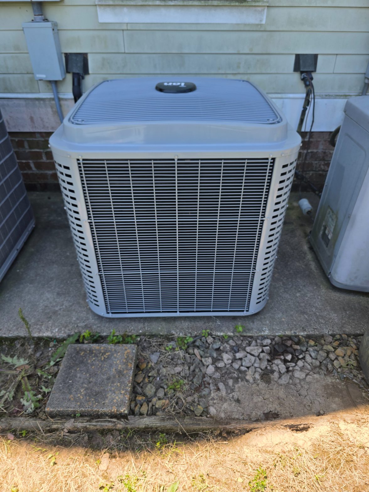 Bryant condenser unit installation for hvac service in Lake Charles, Louisiana